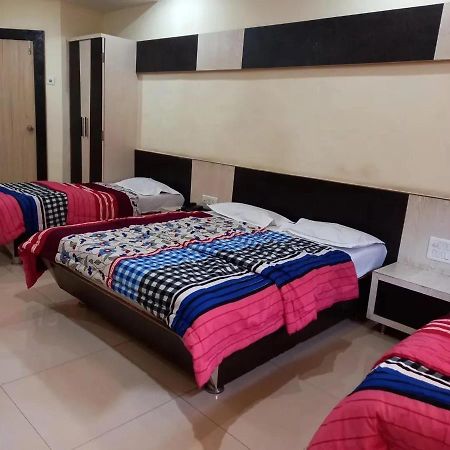 sharan hotel Shirdi Bagian luar foto