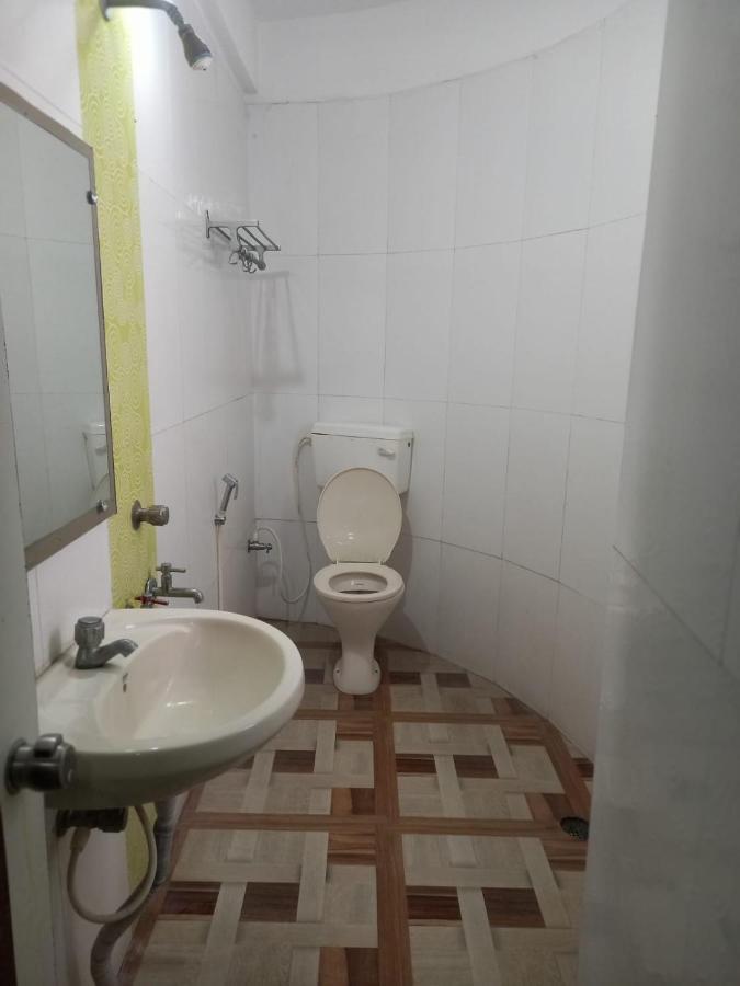 sharan hotel Shirdi Bagian luar foto