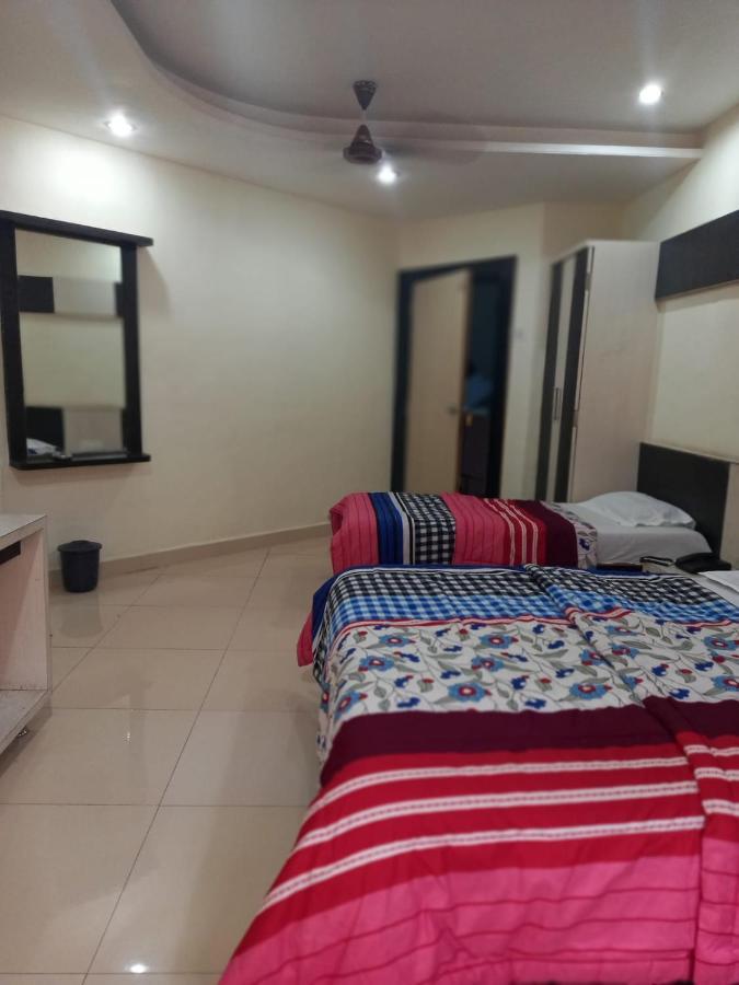 sharan hotel Shirdi Bagian luar foto